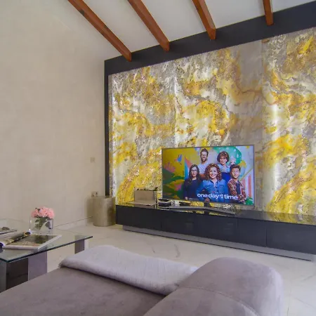 Las Chapas Playa Refurbished Beach Holiday home Marbella
