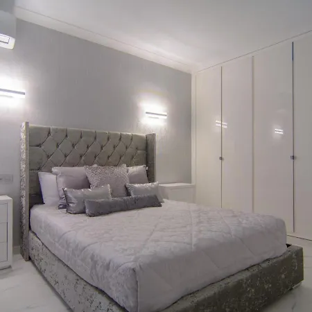 Las Chapas Playa Refurbished Beach * Marbella