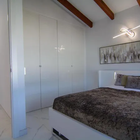 Las Chapas Playa Refurbished Beach Holiday home Marbella